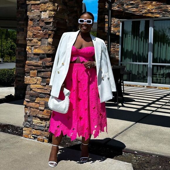 H&M NWT EMBROIDERED CUT OUT SKIRT PINK US 12 - Picture 1 of 12
